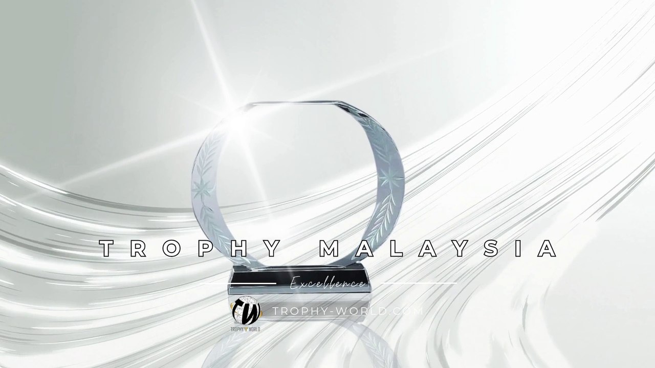 Oval Crystal Plaques at Trophy-World Malaysia | Custom Trophies & Plaques Supplier