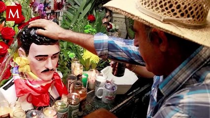 El altar del crimen: Santos populares en el mundo del narco
