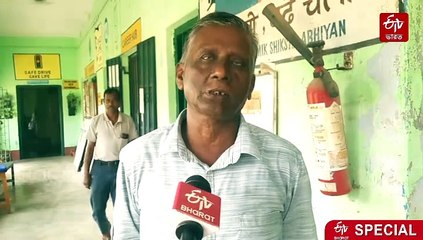 ভালোবাসার টানে অবসরের 4 বছর পরেও স্বেচ্ছায় শ্রমদান গ্রুপ-ডি’র কর্মী সঞ্জয়ের