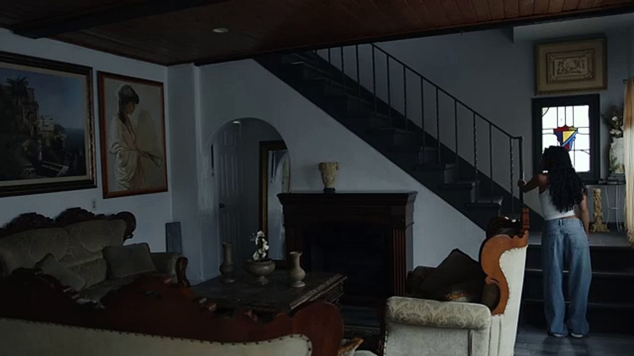 Aunty Mabel Horror Clips