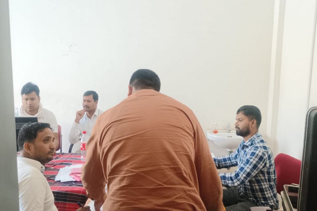 ACB raid: Video: एसीबी ने 10 हजार की रिश्वत लेत...