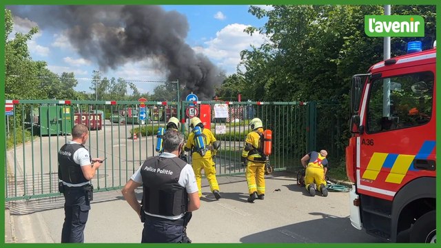 Mouscron : incendie au RecyParc Mouscron 3 d'Ipalle, ce 1er mai 2025.