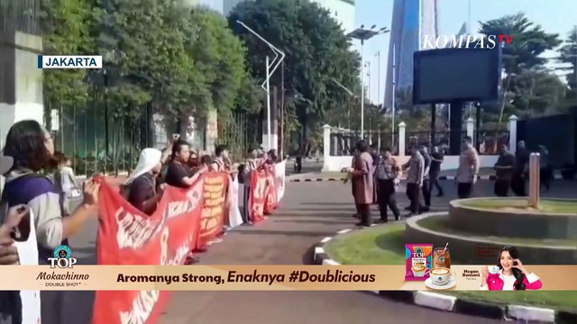 Ricuh Mahasiswa Demo Bela Buruh di Gedung DPR, Massa Diamankan Polisi