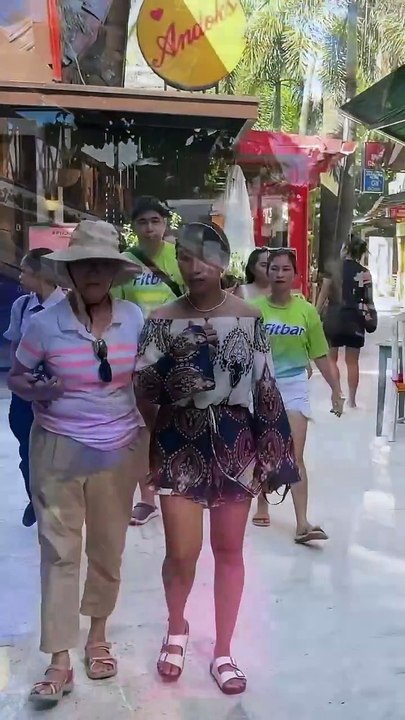 The Biggest Tourist Trap in the Philippines_ What do you think_ #boracay #4kwalk #beach 🇵🇭🏖️