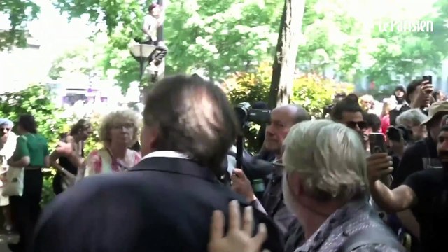 Paris : le cortège PS pris à partie dans le défilé du 1er Mai