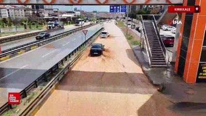 Kırıkkale'de sağanak yağış hayatı felç etti
