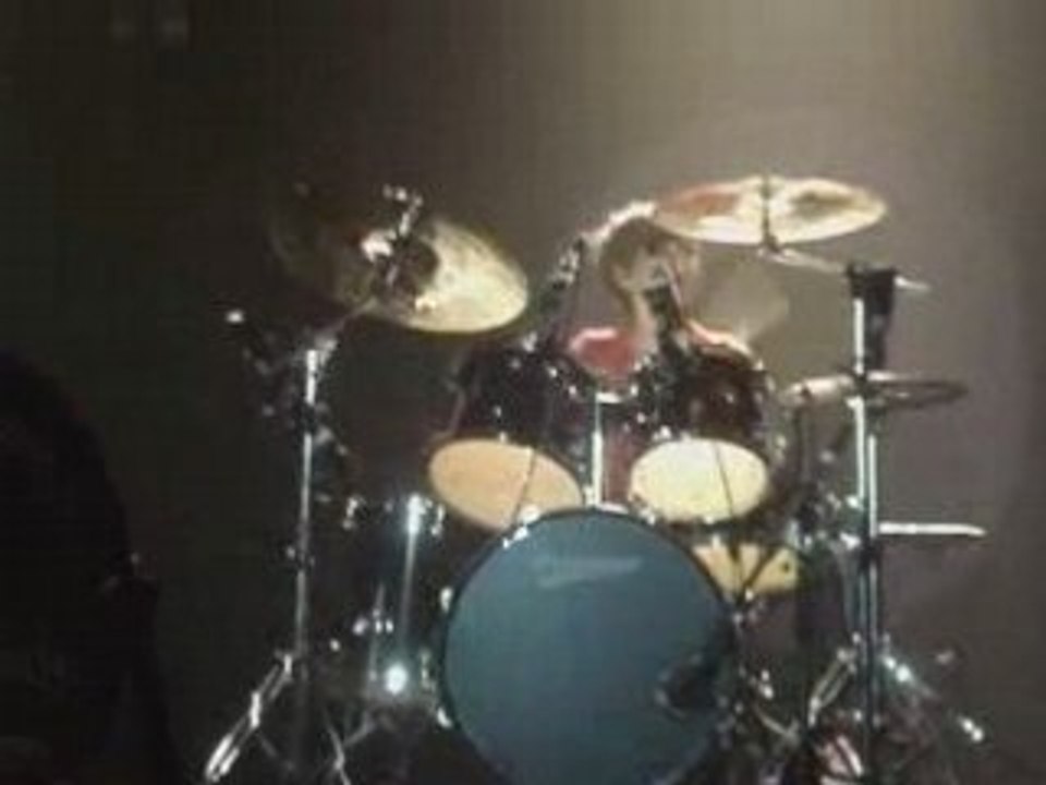 Jenn (Superbus) - solo batterie