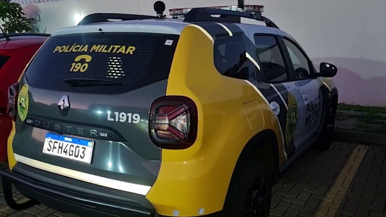 Em ponto já conhecido no Santa Felicidade, PM detém homem e apreende armas e munições