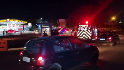 Com apoio médico, homem é socorrido após cair de moto no Bairro Floresta