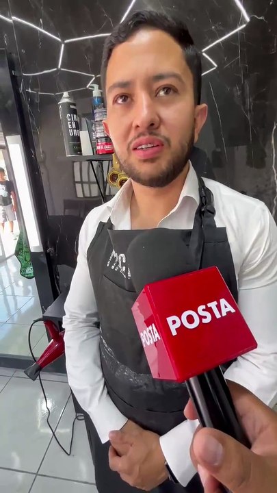 Barbería regala cortes de cabello durante el Día del Niño en Durango