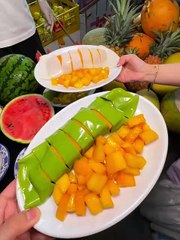 Super Yummy Mango rice rolls are surprisingly delicious!