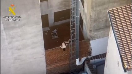 Así huyó el agresor en Ávila después de que fuese localizado por la Guardia Civil