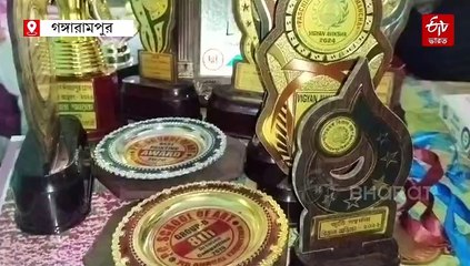 ছোটবেলায় বাবাকে হারিয়েছে, ক্যারাটেতে ব্ল্যাক বেল্ট ! গবেষক হতে চায় মাধ্যমিকে সপ্তম অঙ্কন