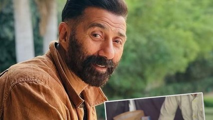 'Border 2' के प्रोड्यूसर हुअ परेशान, Sunny Deol खा रहे पकौड़े!
