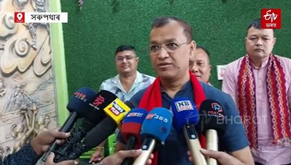 চৰকাৰী গাড়ীৰ ড্ৰাইভাৰ হ'বলৈও বয়স নাই ভূপেন বৰাৰ : বিশ্বজিত ফুকন