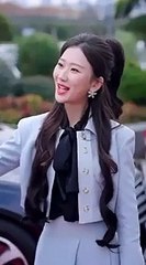 On her birthday, her boyfriend held his new girl and coldly broke up with her after 10 years of love