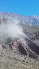 TERREMOTO CHILE y ARGENTINA | BRUTAL DESLIZAMIENTO de TIERRA en LA RIOJA