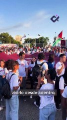 Sobre ruedas con cámara y mucho café