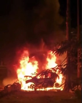 Em ato heroico, jovem de 19 anos é resgatado após ter carro incendiado em Florianópolis; veja imagens