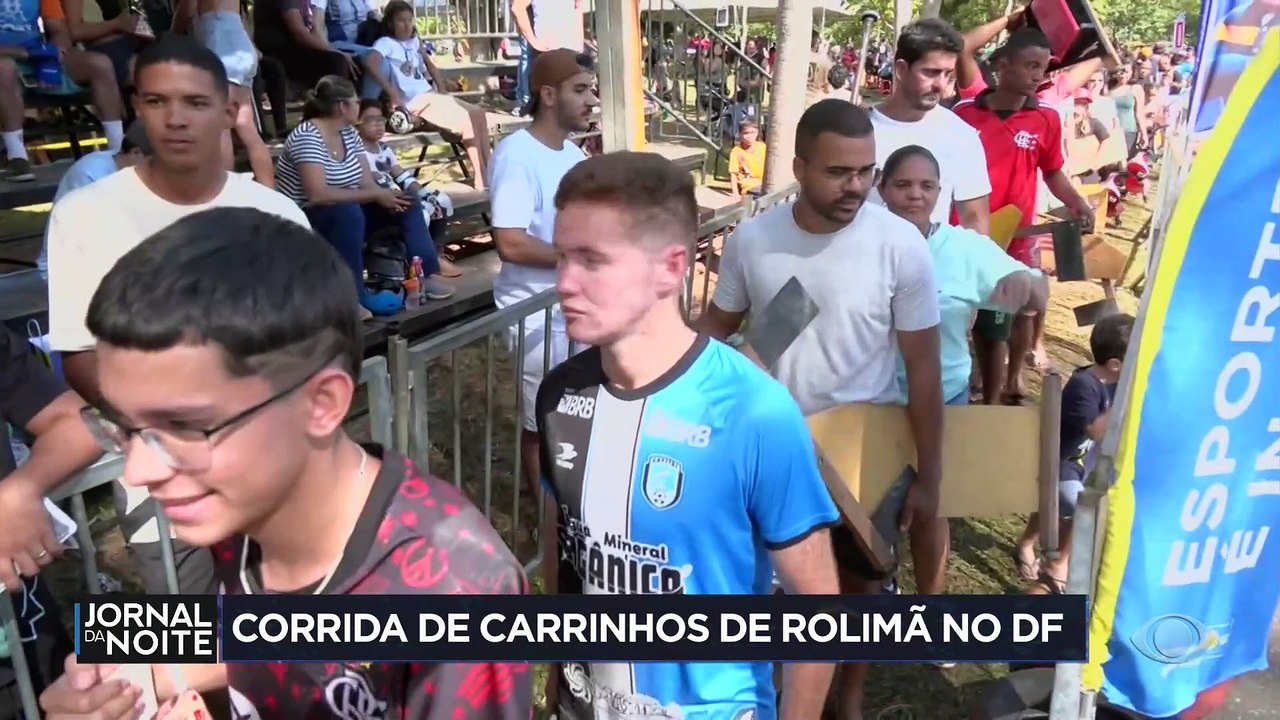 Competição de carrinhos de rolimã agita Brasília