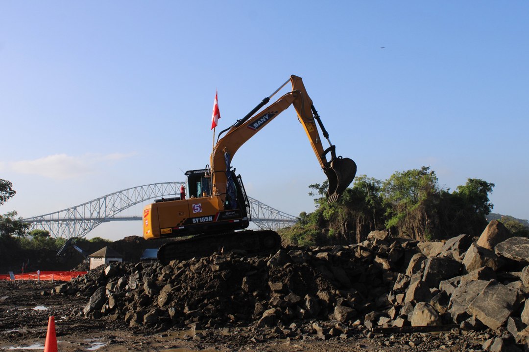 Obra del cuarto puente está paralizada en un 90%, afirma el ministro de Obras Públicas