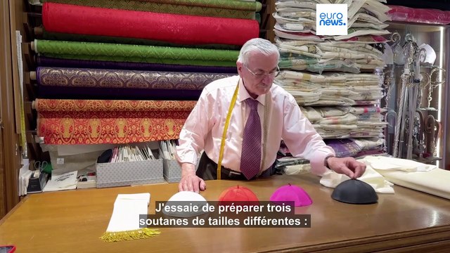 Le tailleur des papes : trois robes de trois tailles différentes