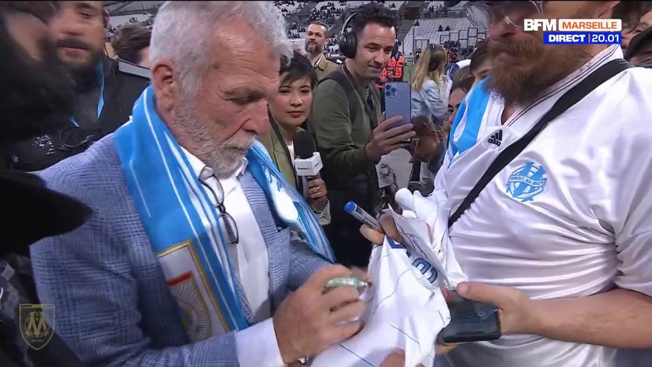 125 ans de l'OM: Éric Gerets de retour au Vélodrome, chaudement accueilli