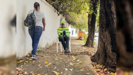 Una trampa para peatones: acera levantada en pleno centro urbano