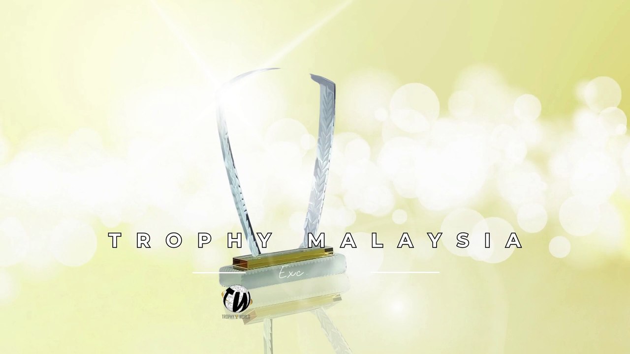 Elegant Crystal Plaques at Trophy-World Malaysia | Custom Trophies & Plaques Supplier