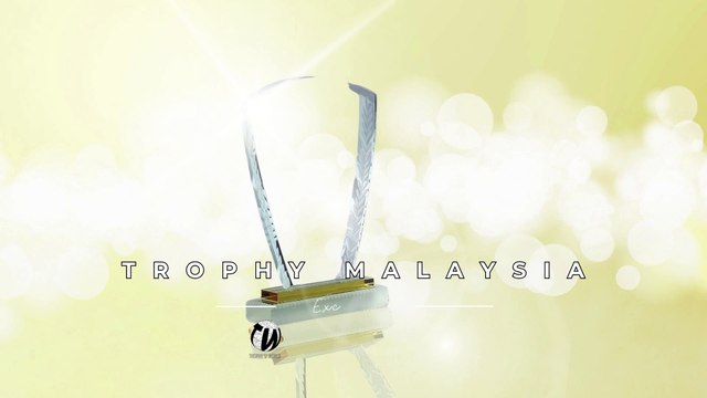Elegant Crystal Plaques at Trophy-World Malaysia | Custom Trophies & Plaques Supplier