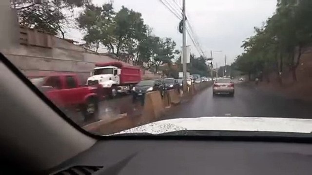 Tráfico en el bulevar Fuerzas Armadas