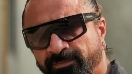 शो में अश्लीलता दिखाकर बुरे फंसे Ajaz Khan, केस दर्ज