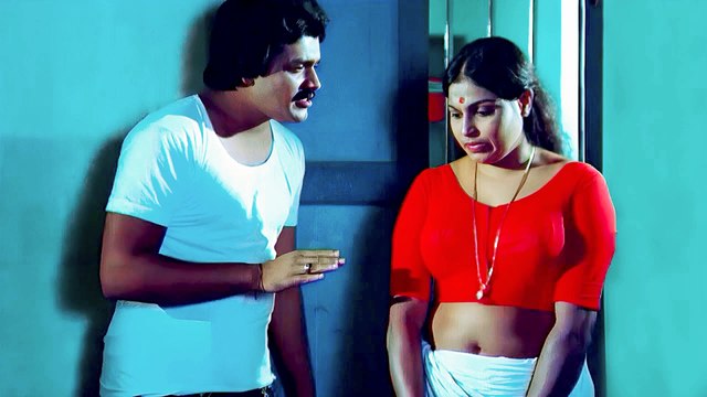 Unseen Romantic Moment | Trending Love Scene | Malayalam Cinema Clip