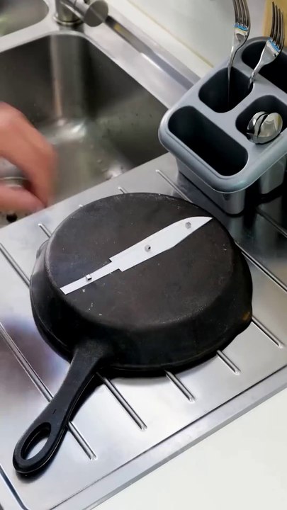 No money for a new knife DIY from an old frying pan transformation diy handmade1080p