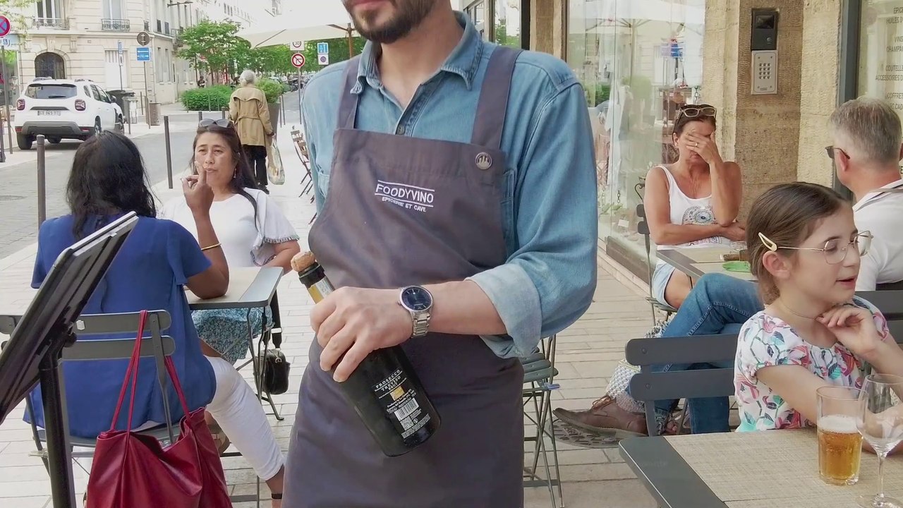 Félicitations à FOOD Y VINO, l'épicerie fine située au 53 rue Robert Giraudineau à Vincennes, pour avoir été honorée du Prix Épicure .