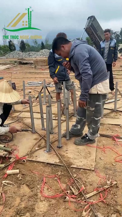 Làm Cột Tre Uốn Cong – Nền Tảng Cho Những Công Trình Tre Đẹp Và Sáng Tạo Tre Trúc Ngọc Dương