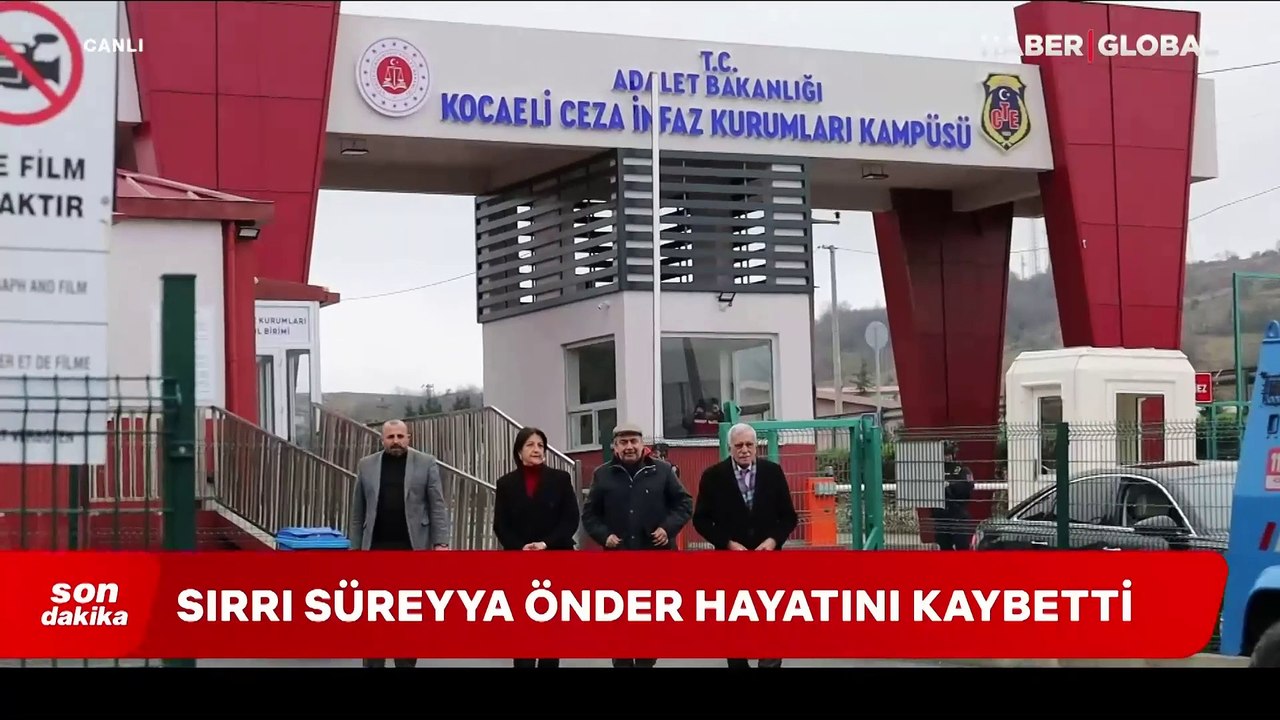 Sırrı Süreyya Önder hayatını kaybetti