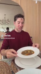 Viral al instante: el vídeo de David Bisbal 'presentando su menú de comida'