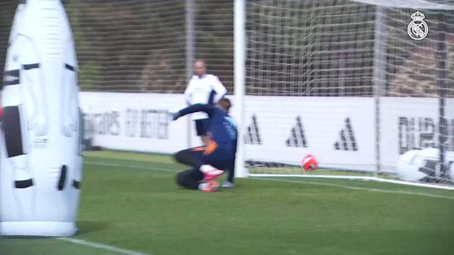Último entrenamiento de la semana del Real Madrid antes de recibir al Celta