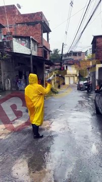 Alerta: Sirene é acionada pela Defesa Civil para evacuação de moradores de áreas de risco de três comunidades de Salvador