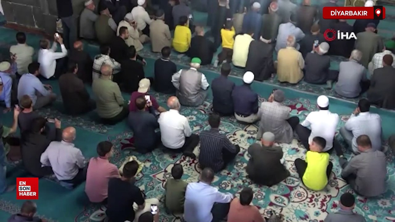 Diyarbakır Ulu Camii'nde dünya birincisi hafızlar Kur'an-ı Kerim okudu