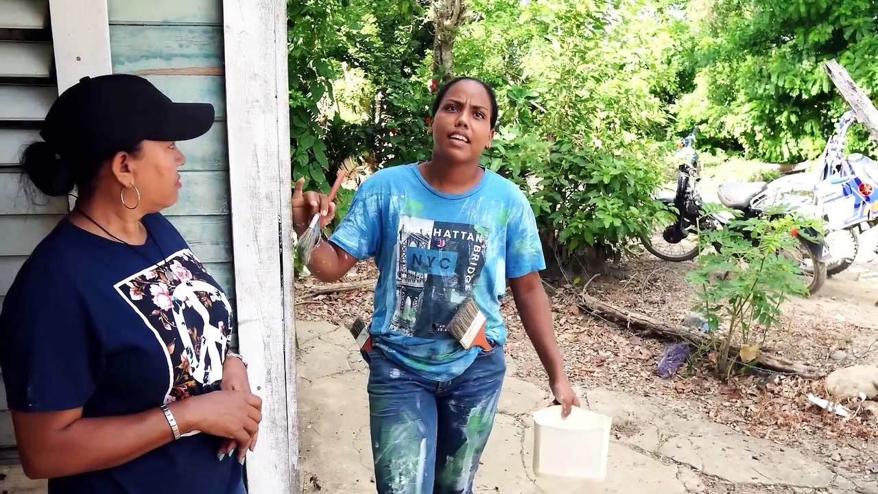 PINTO LA CASA DE ESTA SE ORA A PESAR DE QUE LE DIJO QUE NO PODIA POR SER MUJER