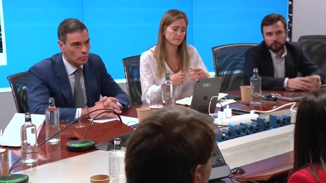El 59,6% de los españoles ve insuficiente la información del Gobierno durante apagón, según CIS