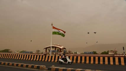 तूफानी हवाओं संग आया अंधड़, बौछारों ने भिगोया