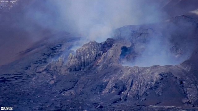 Kilauea erupts in manner not seen in 30 years