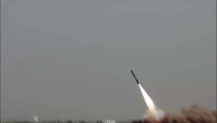 En pleine tension avec l’Inde, le Pakistan a testé un missile sol-sol Abdali d’une portée de 450 km.