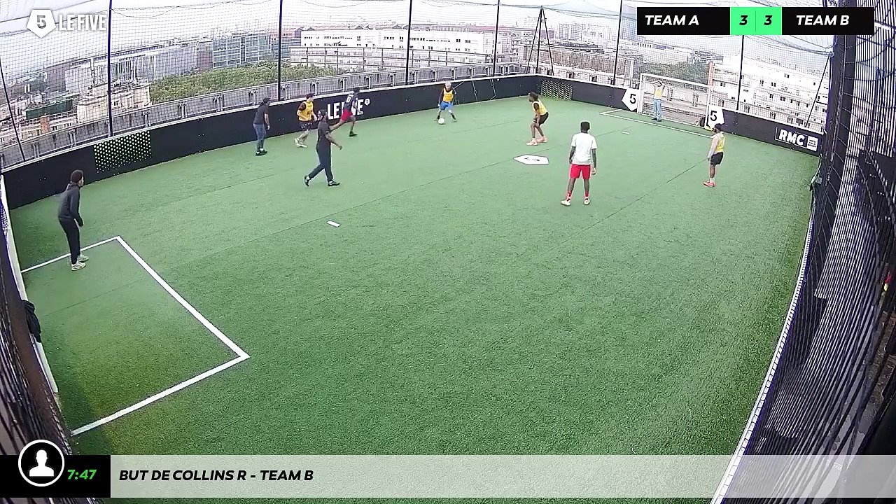 But de Collins R - Team B