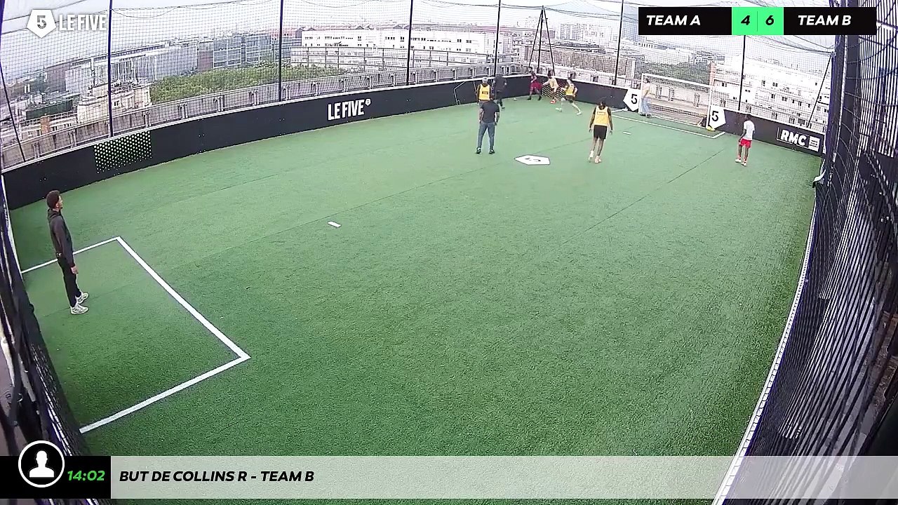 But de Collins R - Team B