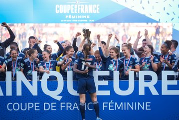Le Paris FC célèbre sa victoire en Coupe de France Féminine