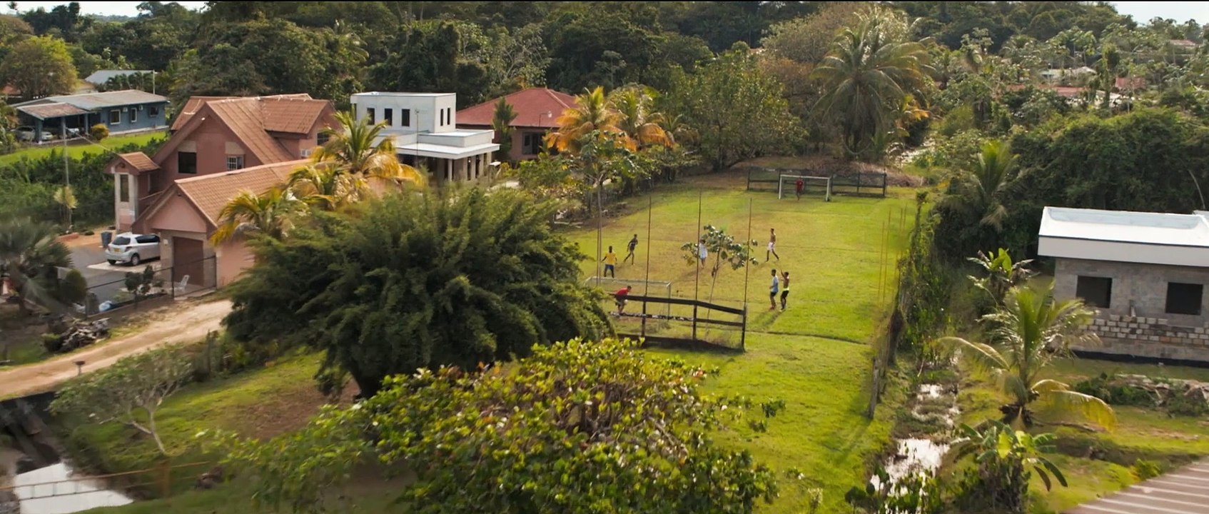 Lioness: Die Löwin - Trailer (Deutsch) HD